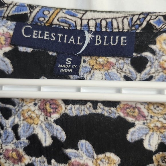 LIKE NEW Celestial Blue top small - Picture 3 of 8